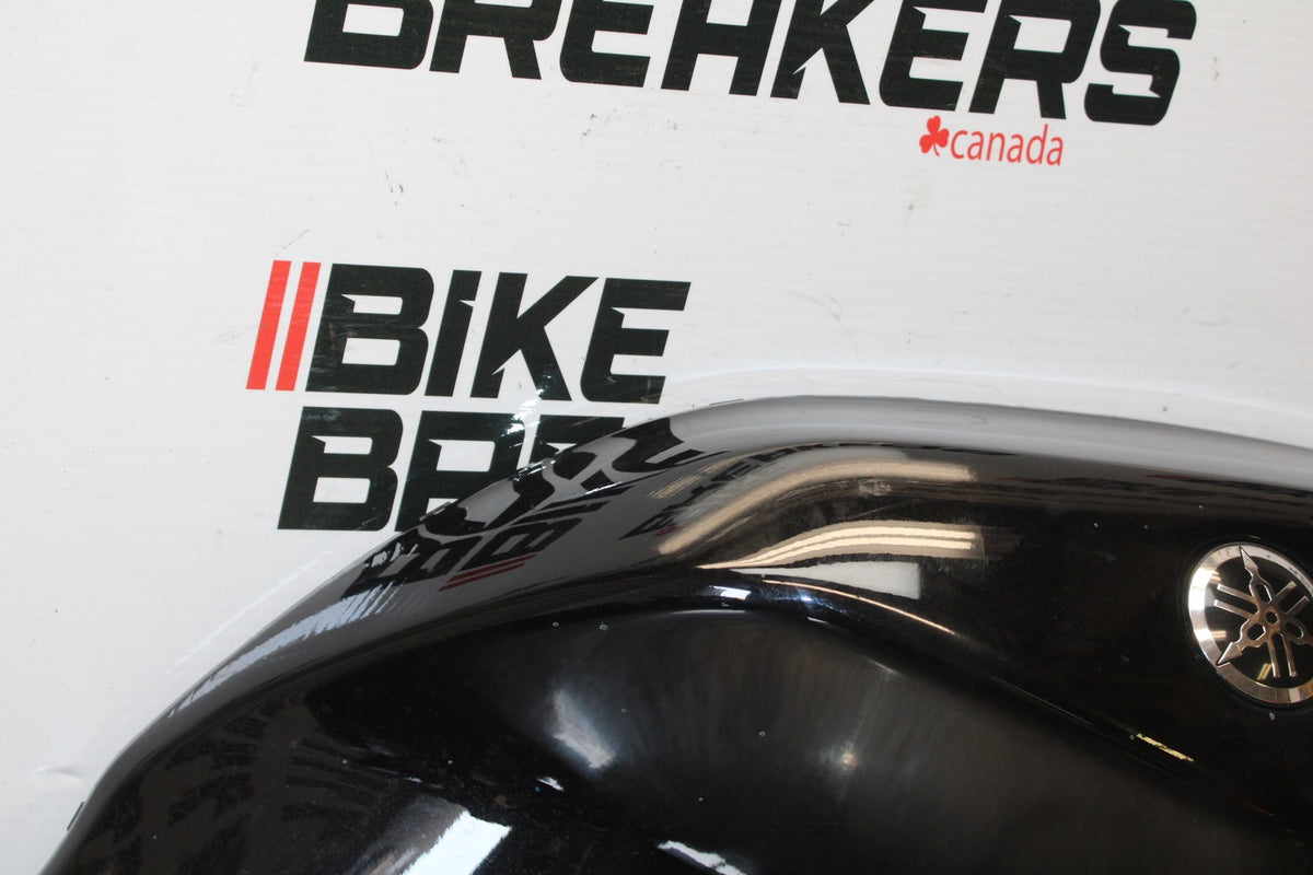 22-25 YAMAHA YZF R7 RIGHT GAS TANK FUEL CELL PANEL COVER TRIM COWL BB176