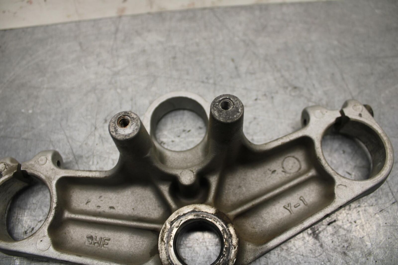 89-90 YAMAHA FZR600 FORKS UPPER TRIPLE TREE CLAMP BB76