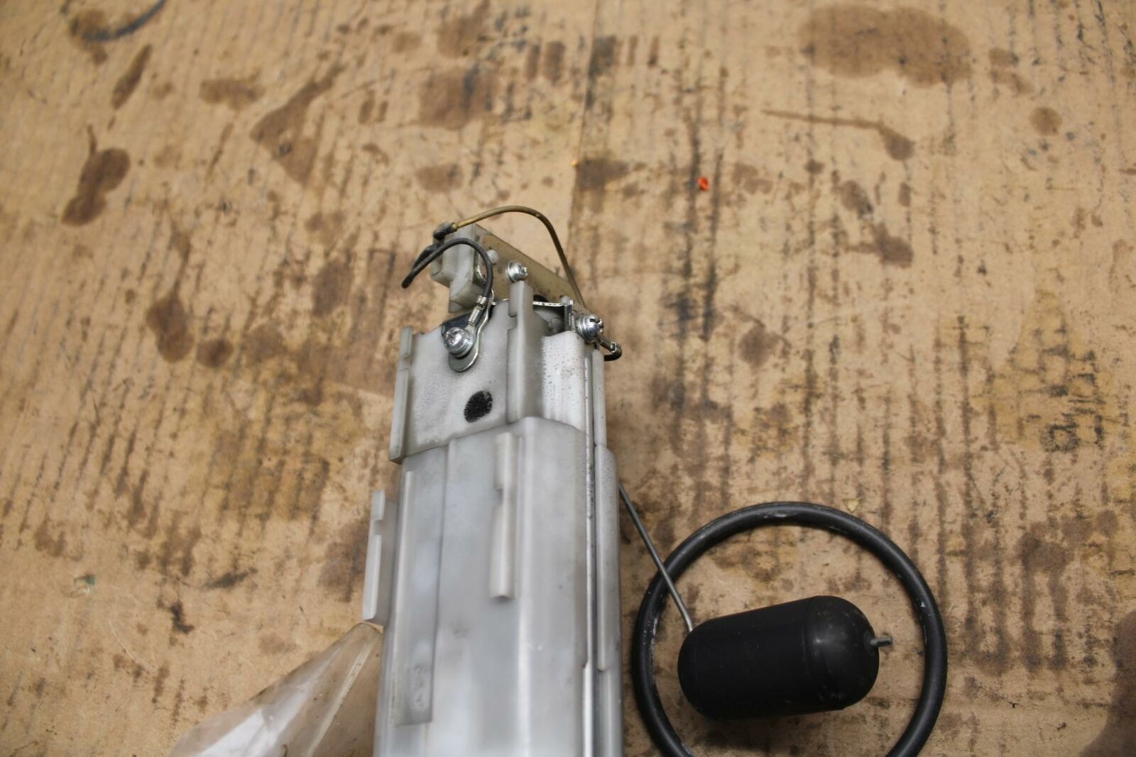09-11 SUZUKI GSXR1000 FUEL PUMP GAS PETROL SENDER UNIT BB205 B
