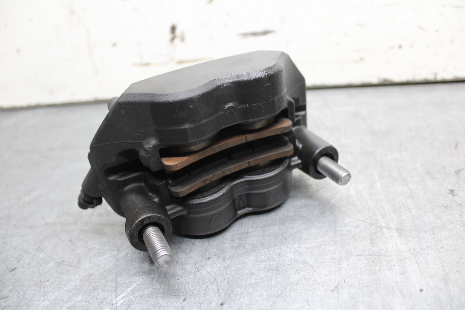 13-18 KAWASAKI NINJA ZX6R RIGHT LEFT FRONT BRAKE CALIPER SET PAIR CALIPERS BB666