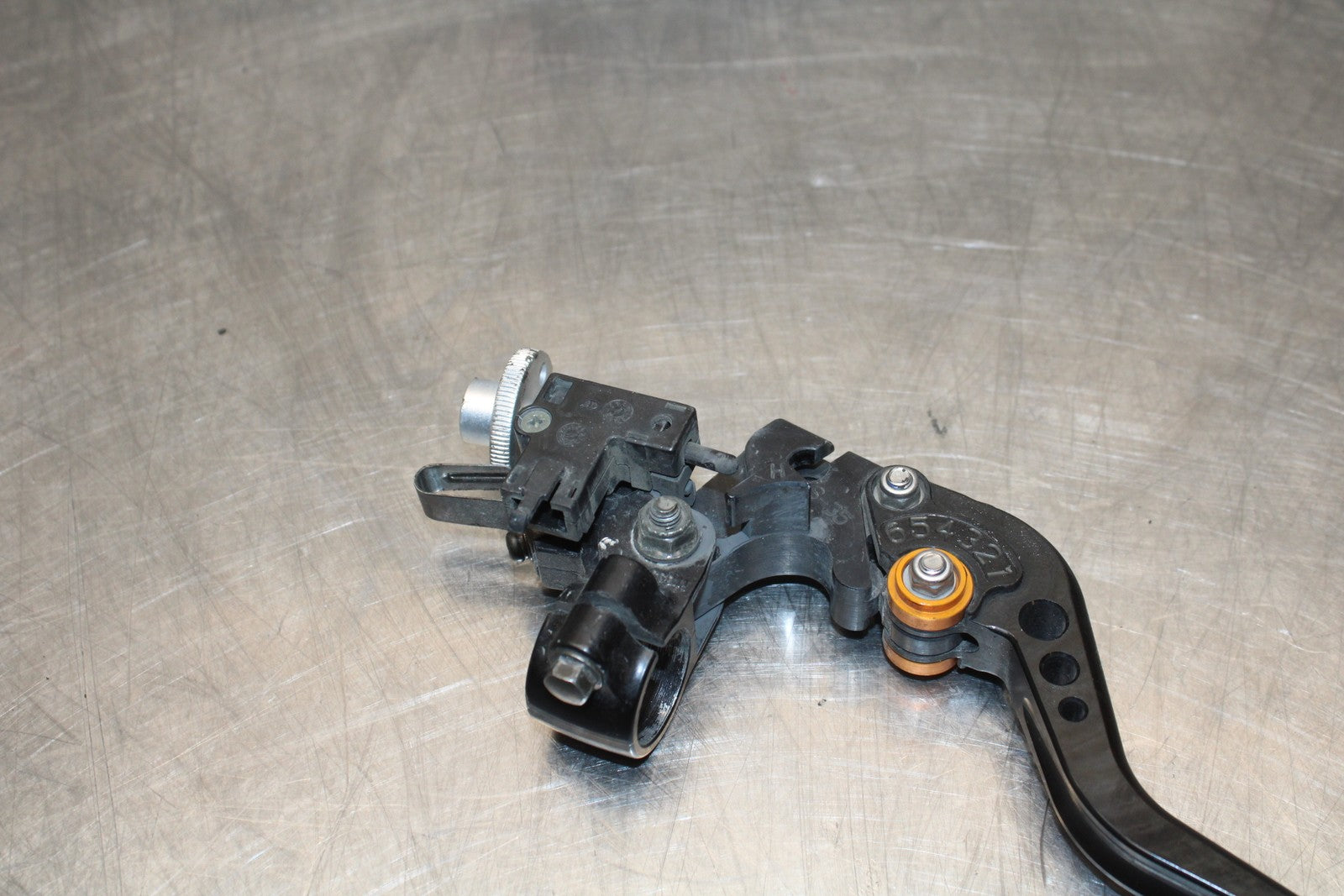 06-07 SUZUKI GSXR 600 CLUTCH PERCH MOUNT WITH LEVER  BB178