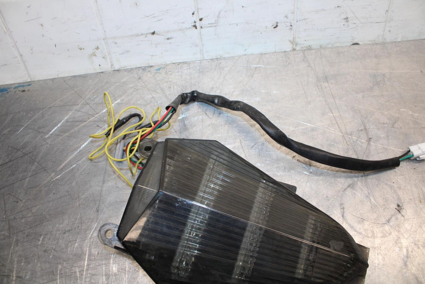 08-16 YAMAHA YZF R6 AFTERMARKET INTEGRATED REAR TAILLIGHT BACK BRAKE LIGHT BB465