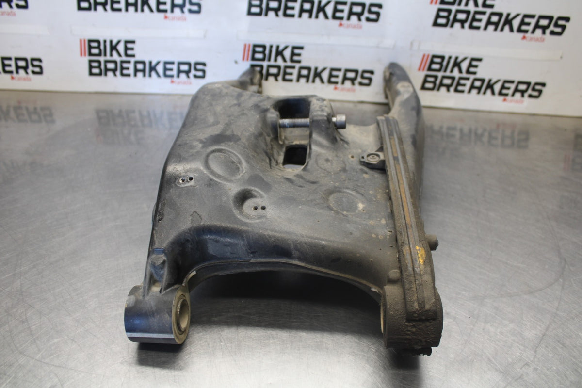19 BMW F750GS REAR SWINGARM BACK SUSPENSION SWING ARM BB938