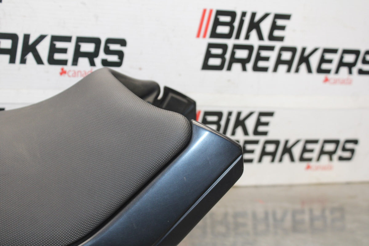 12 KAWASAKI NINJA 650 EX650E FRONT DRIVERS SEAT PAD SADDLE PILLION BB926