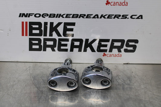 08 KAWASAKI VULCAN 900 HANDLEBAR RISERS BB184