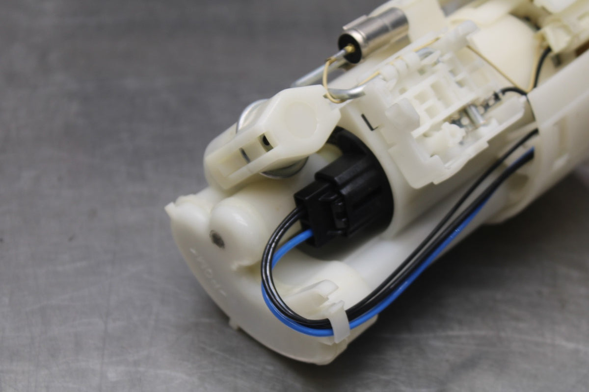 07 YAMAHA YZF R1 FUEL PUMP GAS PETROL SENDER UNIT BB826