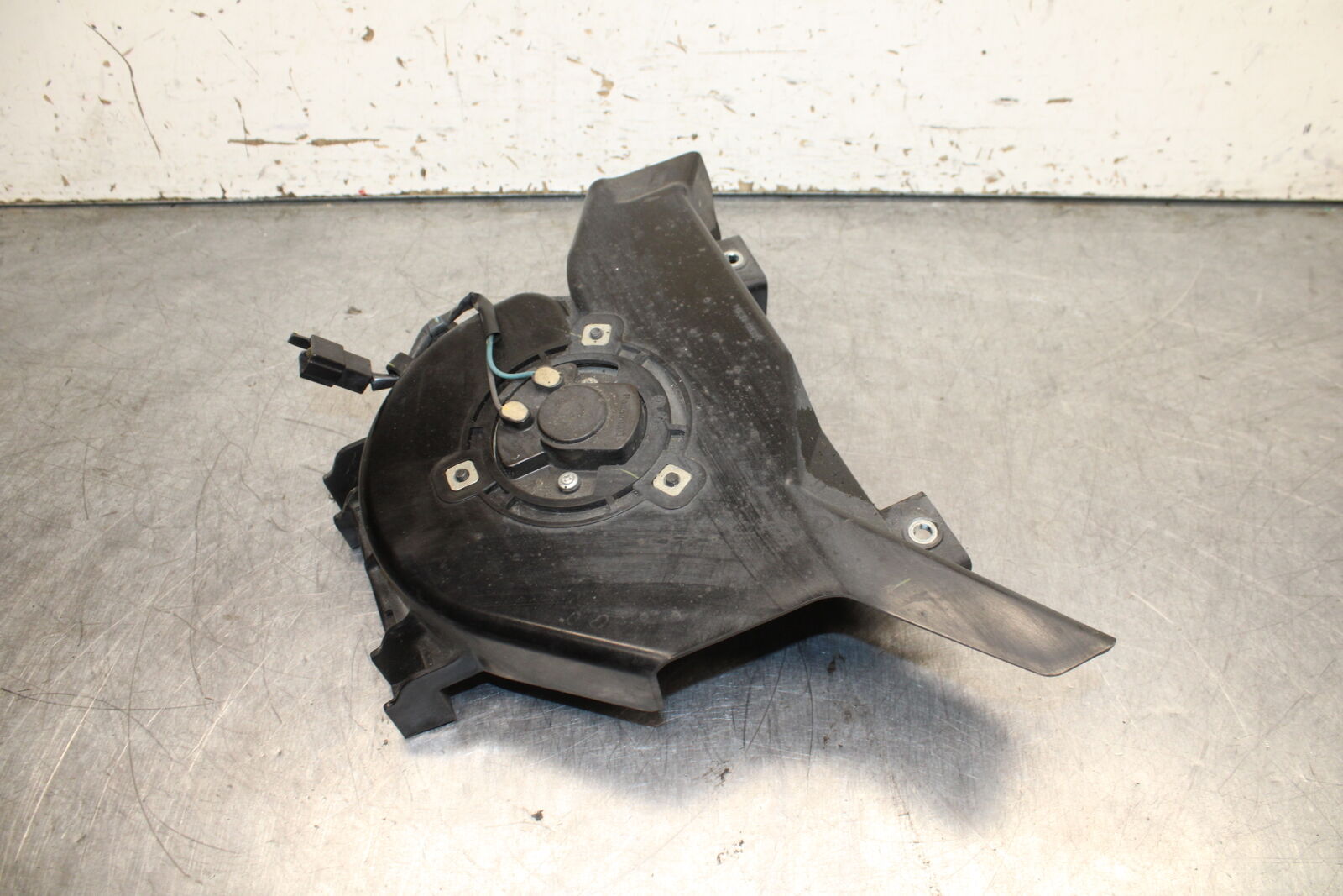 19-22 KAWASAKI Z400 ENGINE RADIATOR COOLING FAN BB738