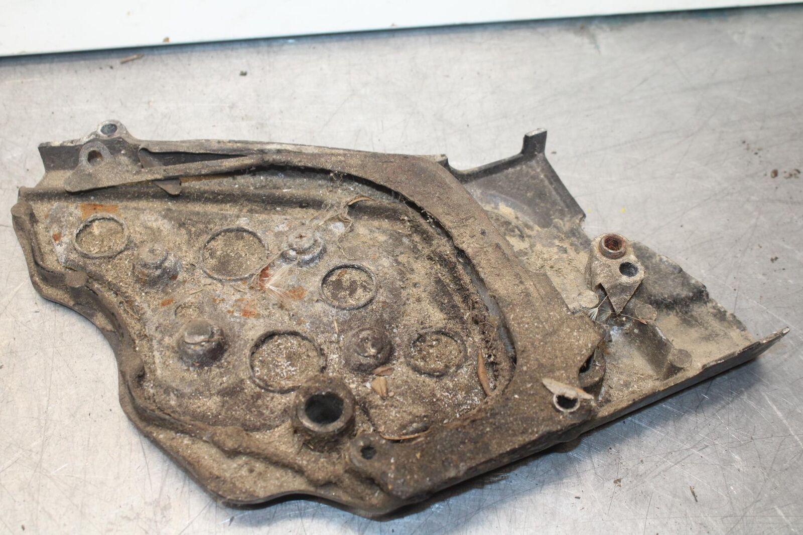 1988 Yamaha FZ600 ENGINE SPROCKET COVER BB601