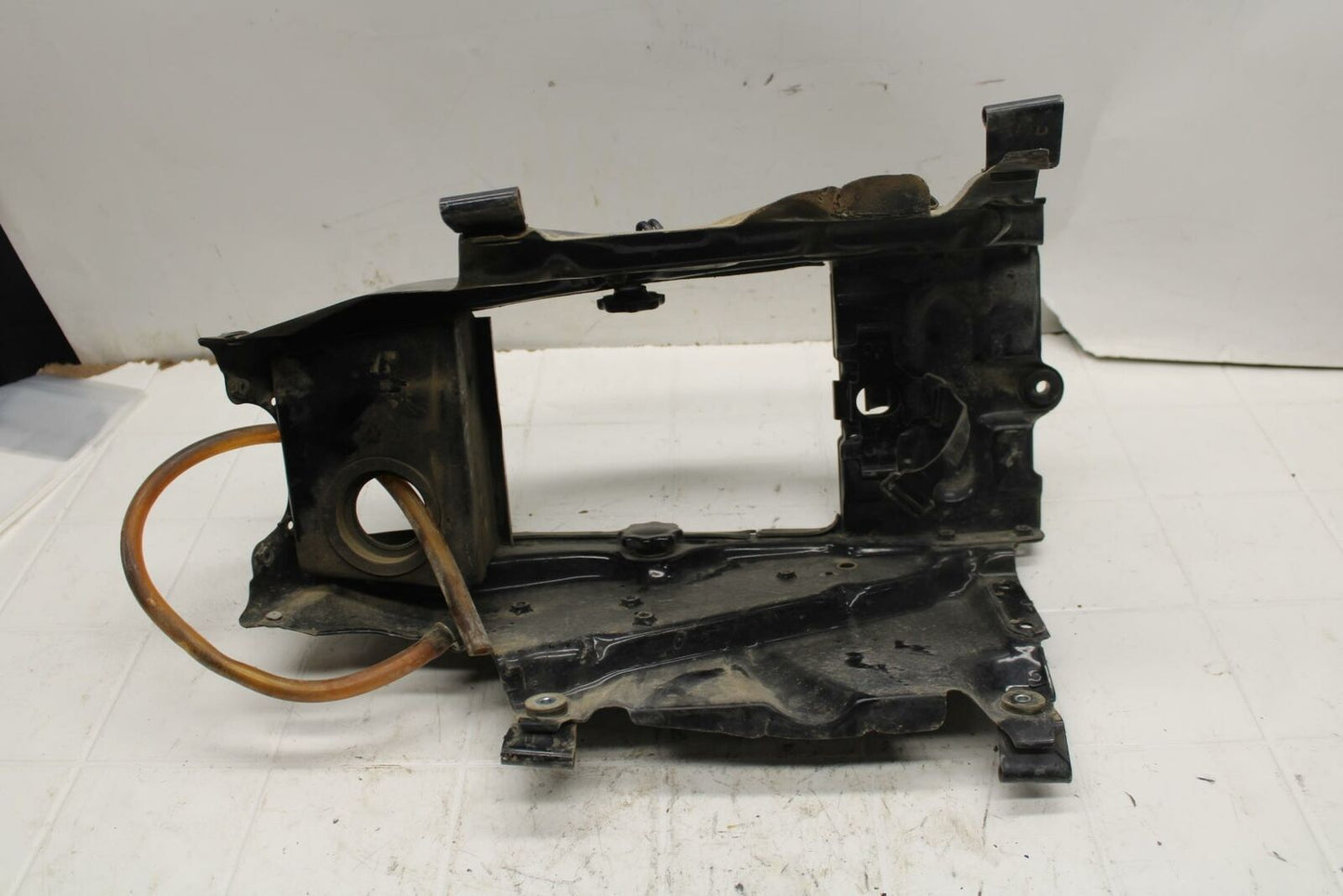 78-79 HONDA GOLDWING 1000 GAS CAP COVER  PANELSUPPORT FAIRING BRACKET BB406