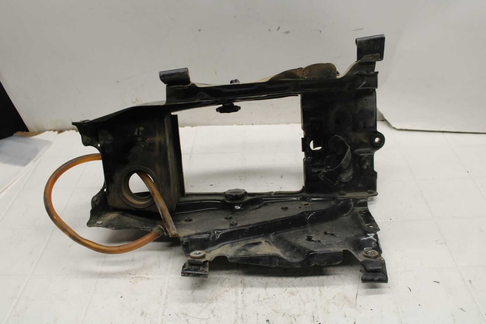 78-79 HONDA GOLDWING 1000 GAS CAP COVER  PANELSUPPORT FAIRING BRACKET BB406