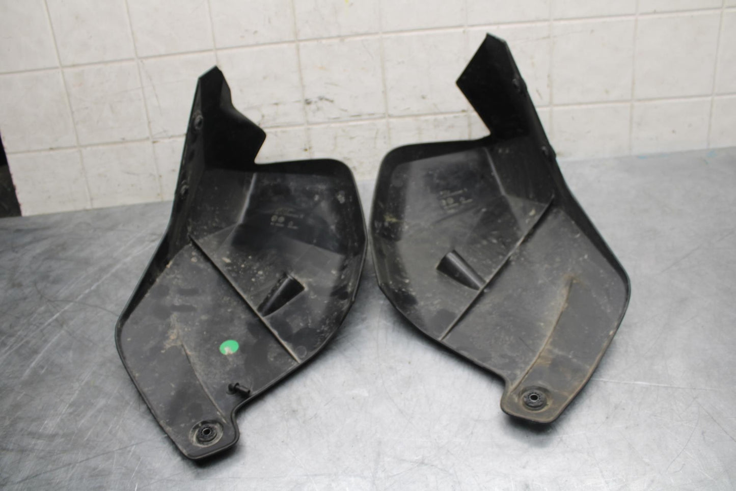 22 KTM 890 ADVENTURE ENGINE TANK COWL GUARD 3000023 BB514