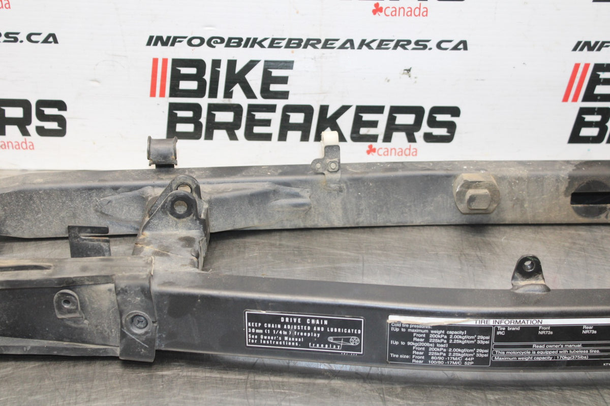 08 HONDA CBR125R REAR SWINGARM BACK SUSPENSION SWING ARM BB839