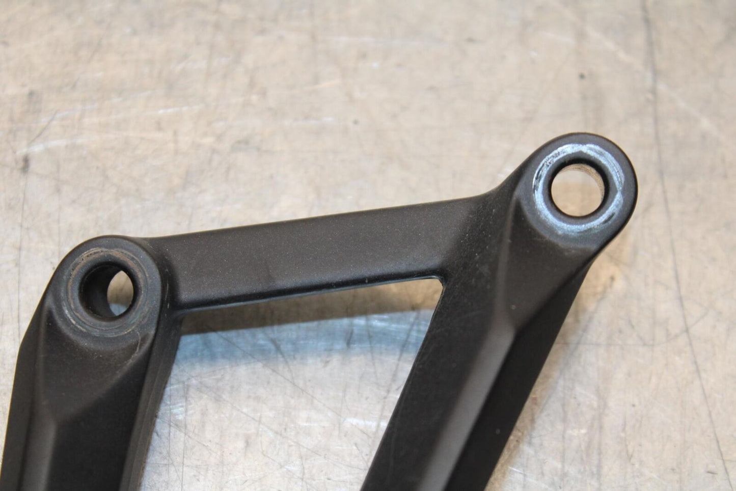 19-21 YAMAHA YZF R3 REAR FOOT RESTS PEGS STEPS SET PAIR BB588