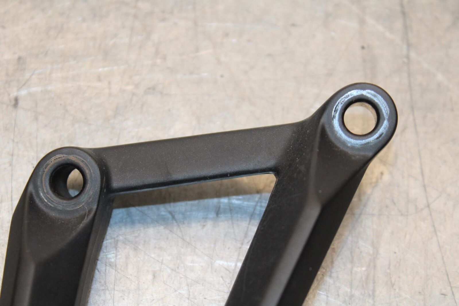 19-21 YAMAHA YZF R3 REAR FOOT RESTS PEGS STEPS SET PAIR BB588