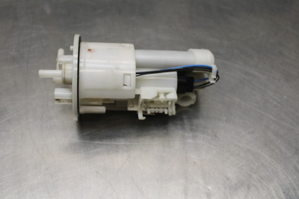 05 YAMAHA YZF R6 FUEL PUMP GAS PETROL SENDER UNIT BB858