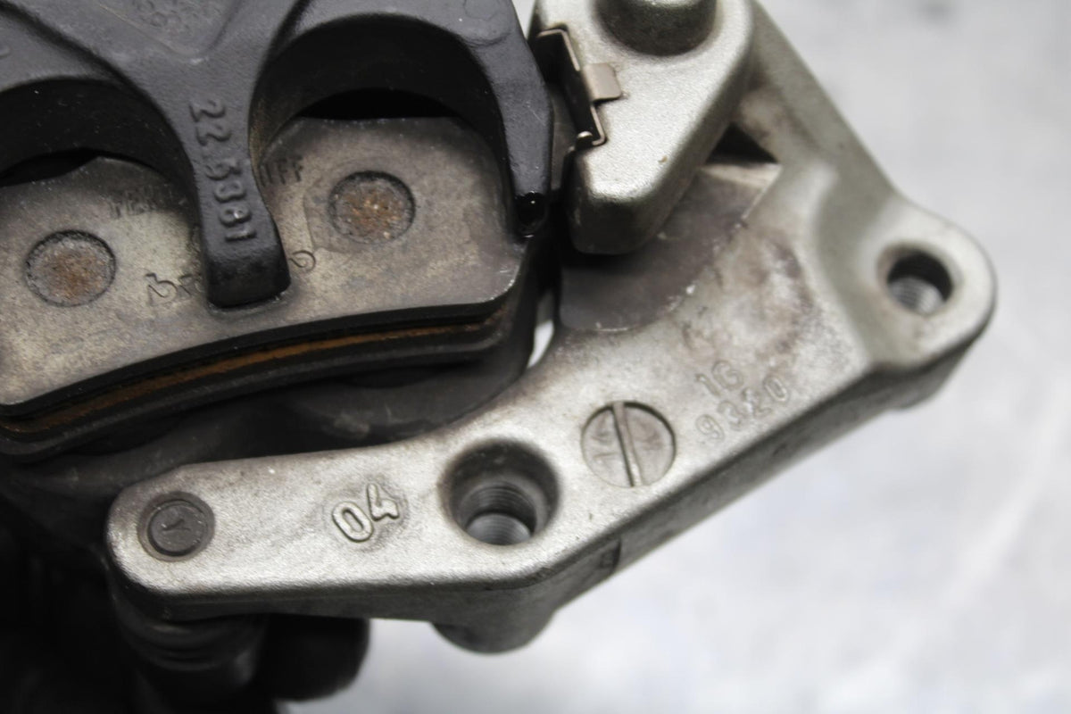 2005 Ducati Monster S2R RIGHT LEFT FRONT BRAKE CALIPER SET PAIR CALIPERS BB557