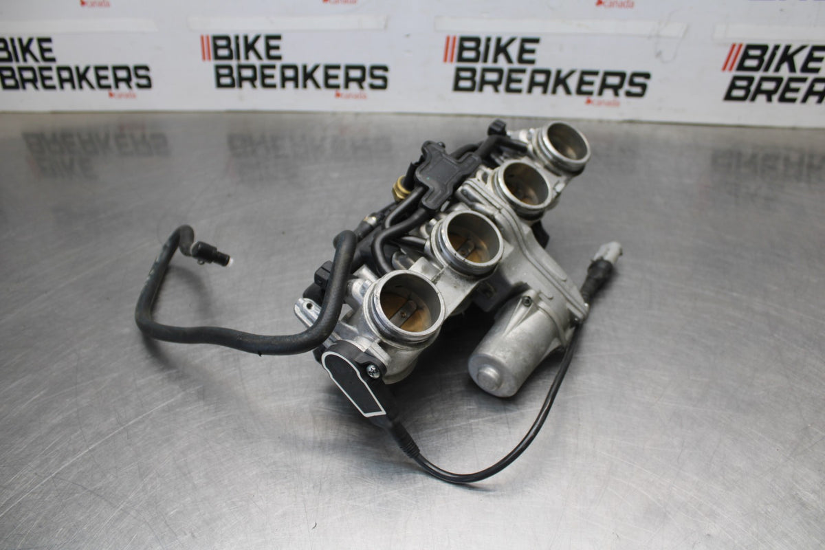 17-20 BMW S1000R FUEL INJECTORS / THROTTLE BODIES BB909