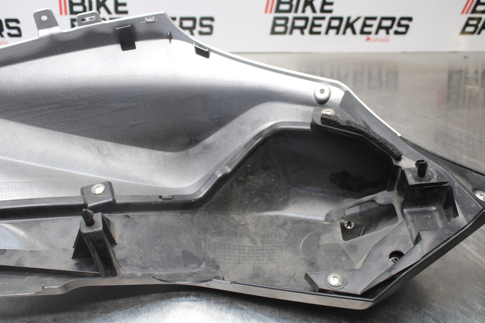 14-17 YAMAHA FZ07 LEFT LOWER MID UPPER SIDE FAIRING COWL BB162