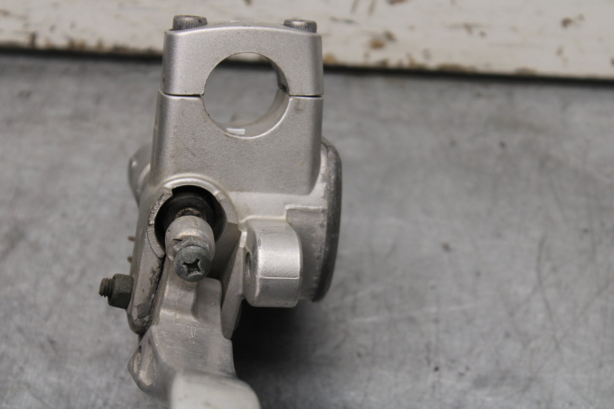 99-00 YAMAHA V STAR 1100 FRONT BRAKE MASTER CYLINDER BB711