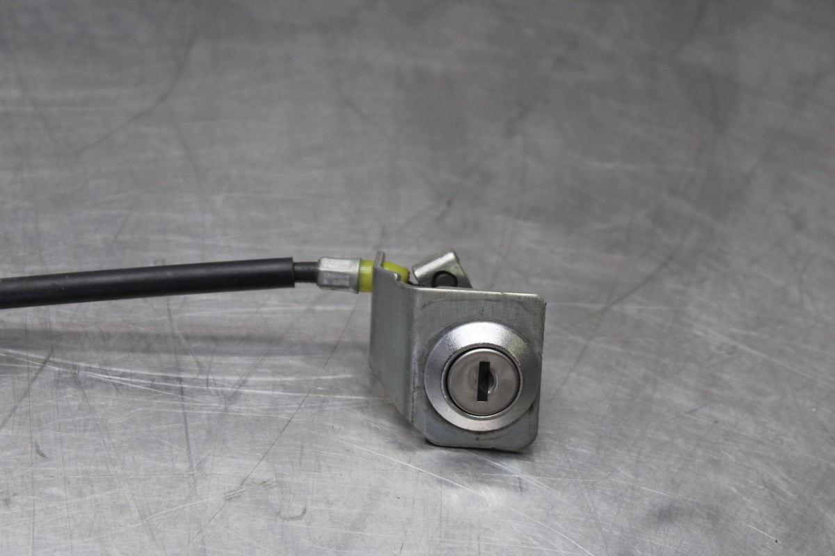 11-26 SUZUKI GSXR750 IGNITION LOCK KEY SET W/ GAS CAP AND SEAT LOCK BB900