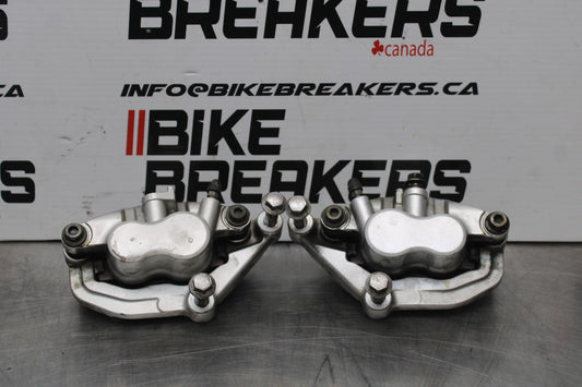 99-09 YAMAHA V STAR 1100 RIGHT LEFT FRONT BRAKE CALIPER SET PAIR CALIPERS BB853