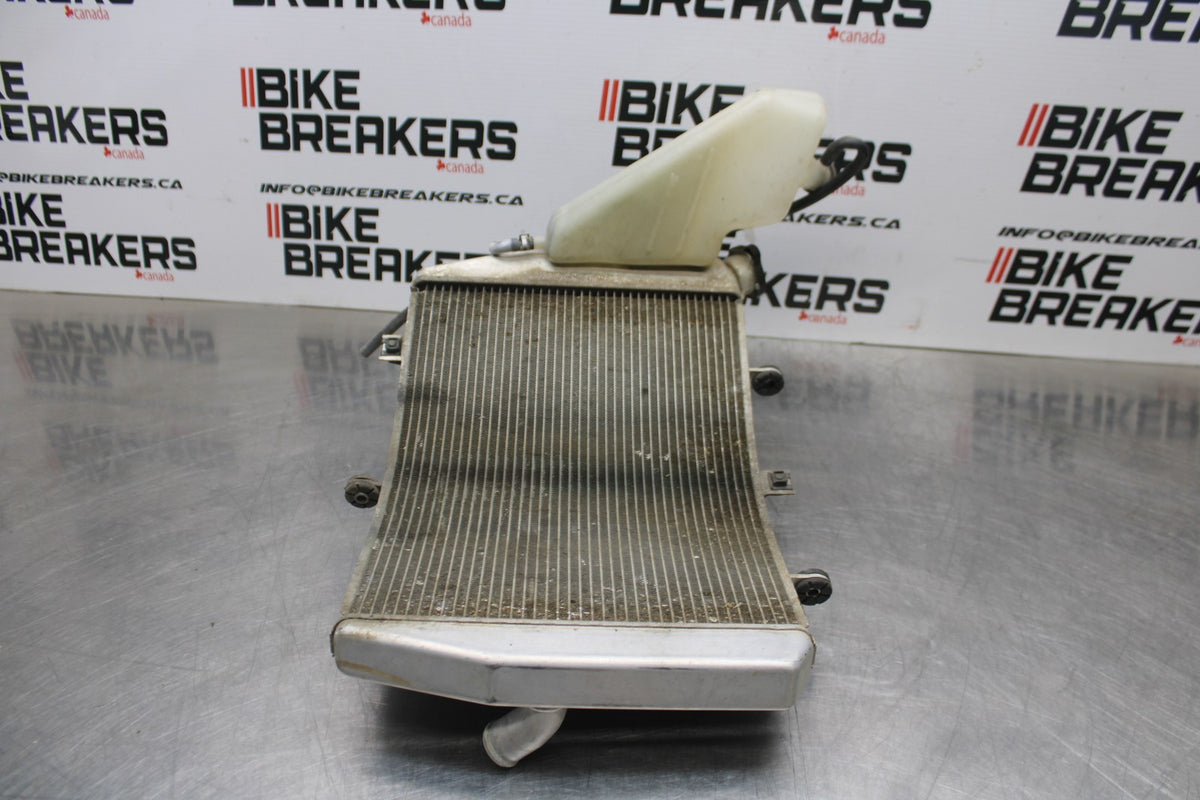 04-05 SUZUKI GSXR600 ENGINE RADIATOR MOTOR COOLER COOLING RADIATER BB329