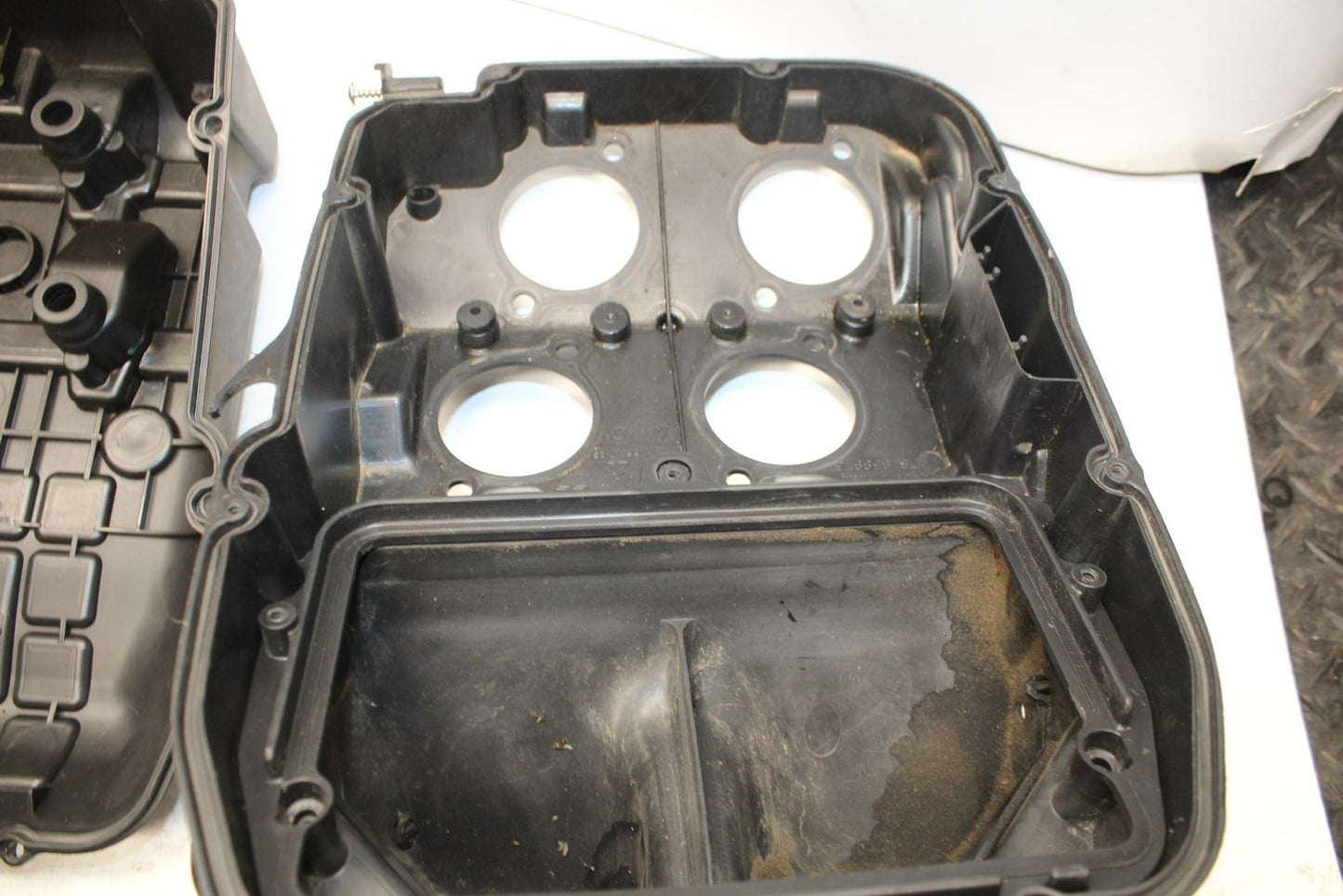 10-11 APRILIA RSV4 AIRBOX AIR INTAKE FILTER BOX  BB268