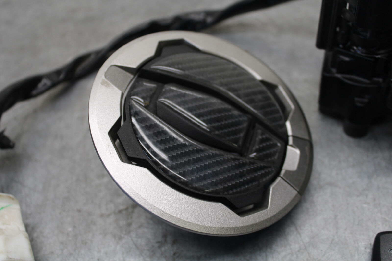 18-23 KAWASAKI NINJA 400 IGNITION LOCK KEY SET W/ GAS CAP AND SEAT LOCK BB660