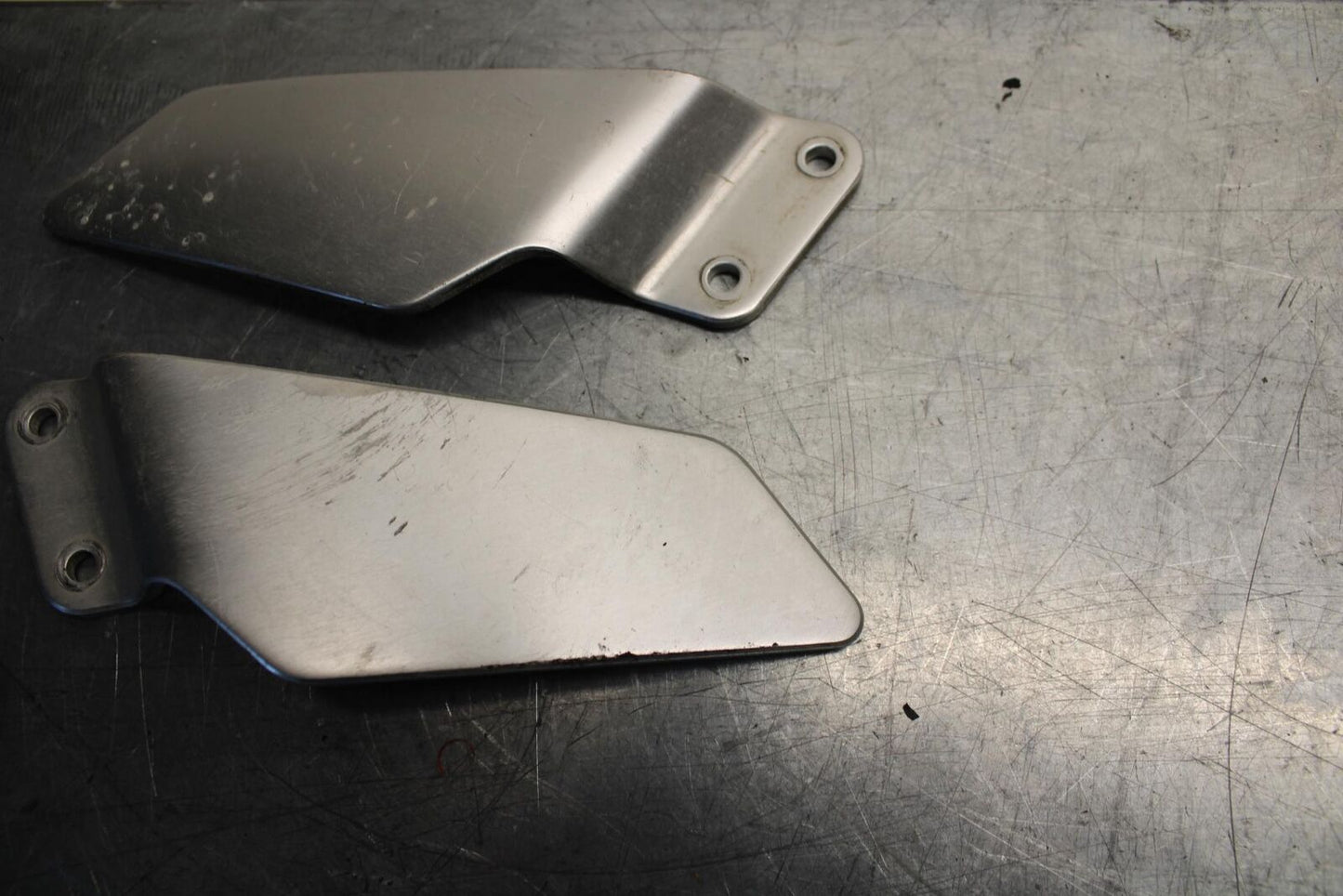 89-90 YAMAHA FZR600 LEFT RIGHT REARSET REAR SET HEEL GUARD COVER  BB76