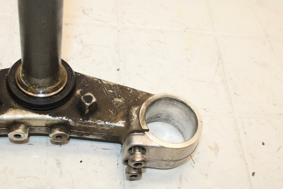 01-05 YAMAHA FZS1000 FRONT FORKS CLAMP LOWER TRIPLE TREE STEM BB10