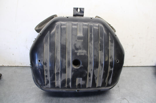 04 SUZUKI GSXR600 AIRBOX AIR INTAKE FILTER BOX 13700-29G00  BB676