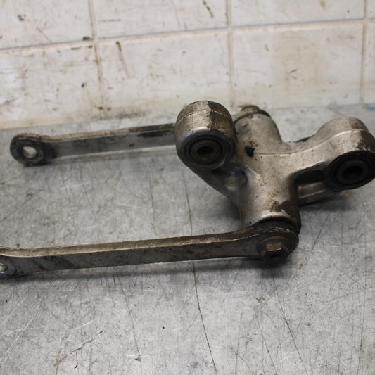 2001 Suzuki GSXR1000 REAR DOGBONE SHOCK LINKAGE LINK 62600-35870 BB52