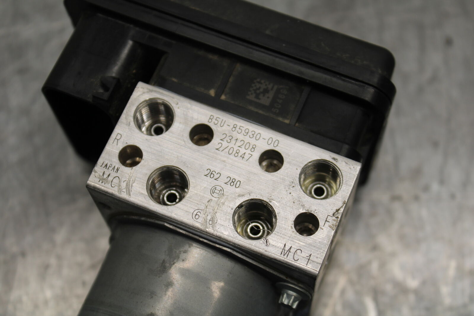 22-24 YAMAHA XSR900 ABS PUMP UNIT MODULE BB710