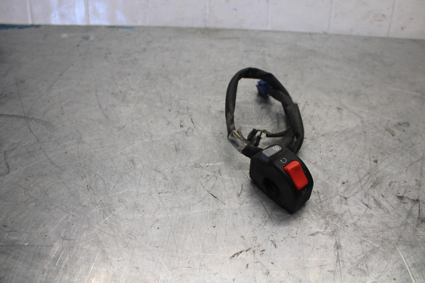 07-08 YAMAHA YZF R1 RIGHT CLIP ON HANDLE KILL OFF START SWITCH SWITCHES BB425