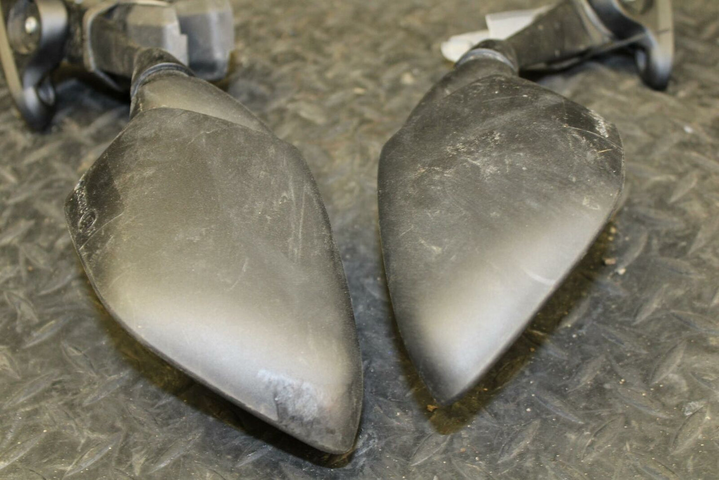 19 YAMAHA YZF R3 REAR VIEW MIRROR SET PAIR MIRRORS BB177