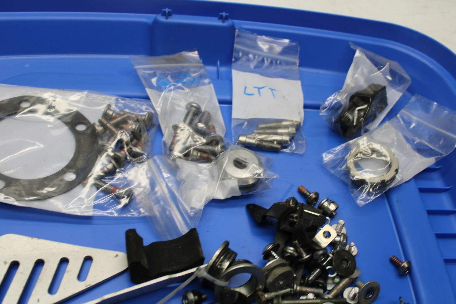 13-18 KAWASAKI NINJA ZX6R ENGINE MOUNTING BOLTS HARDWARE MOTOR SCREWS BB353