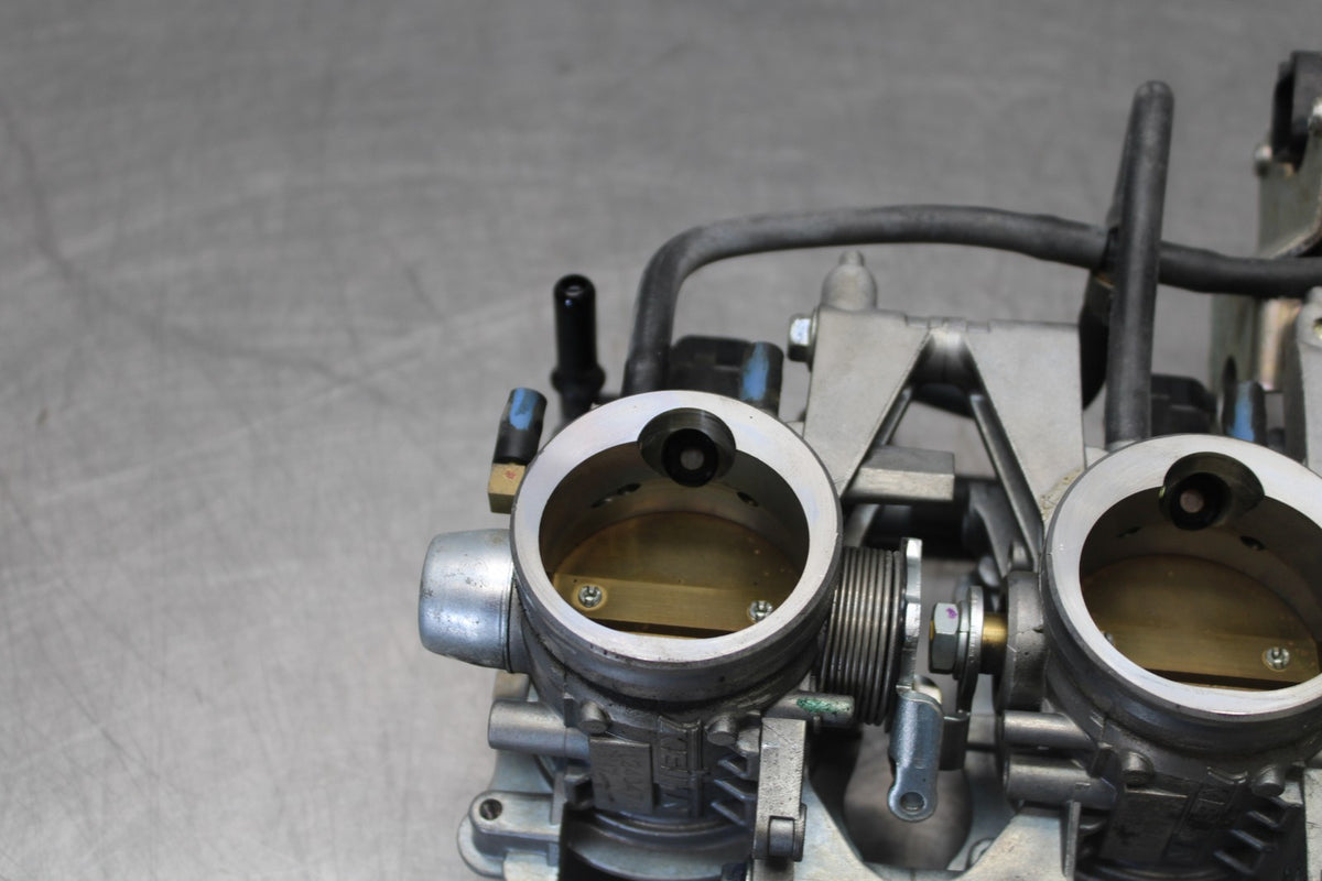 12 TRIUMPH STREET TRIPLE R MAIN FUEL INJECTORS / THROTTLE BODIES BB914