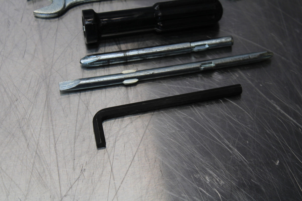 07 KAWASAKI Z1000 STOCK TOOLS OEM TOOL BAG KIT SET BB148