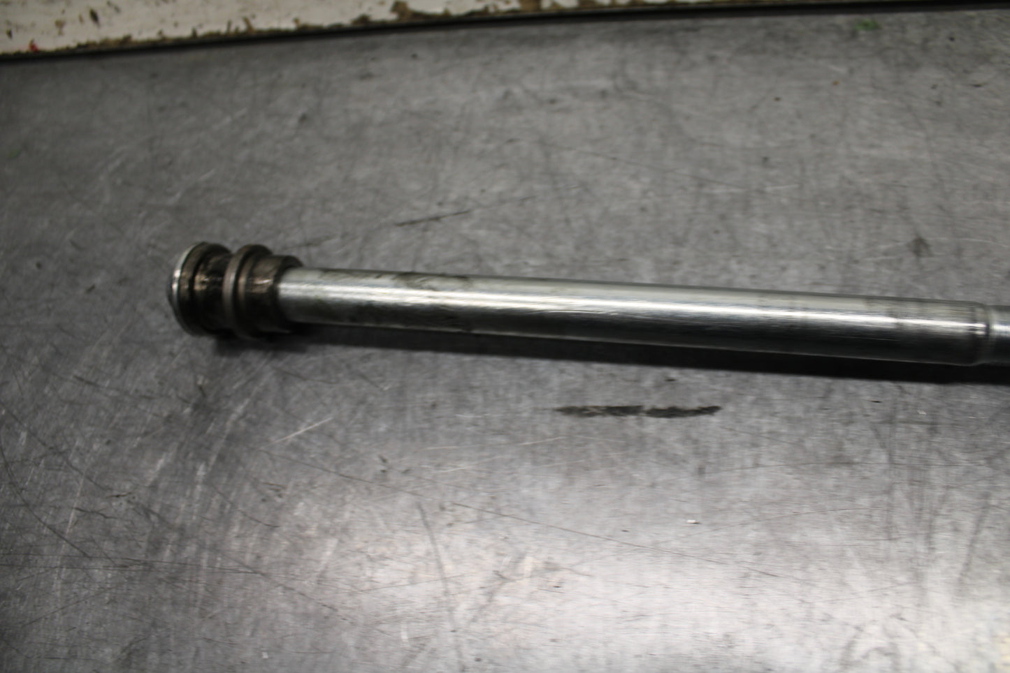 24 KAWASAKI NINJA 500 ABS FRONT WHEEL RIM AXLE PIVOT BOLT BB744