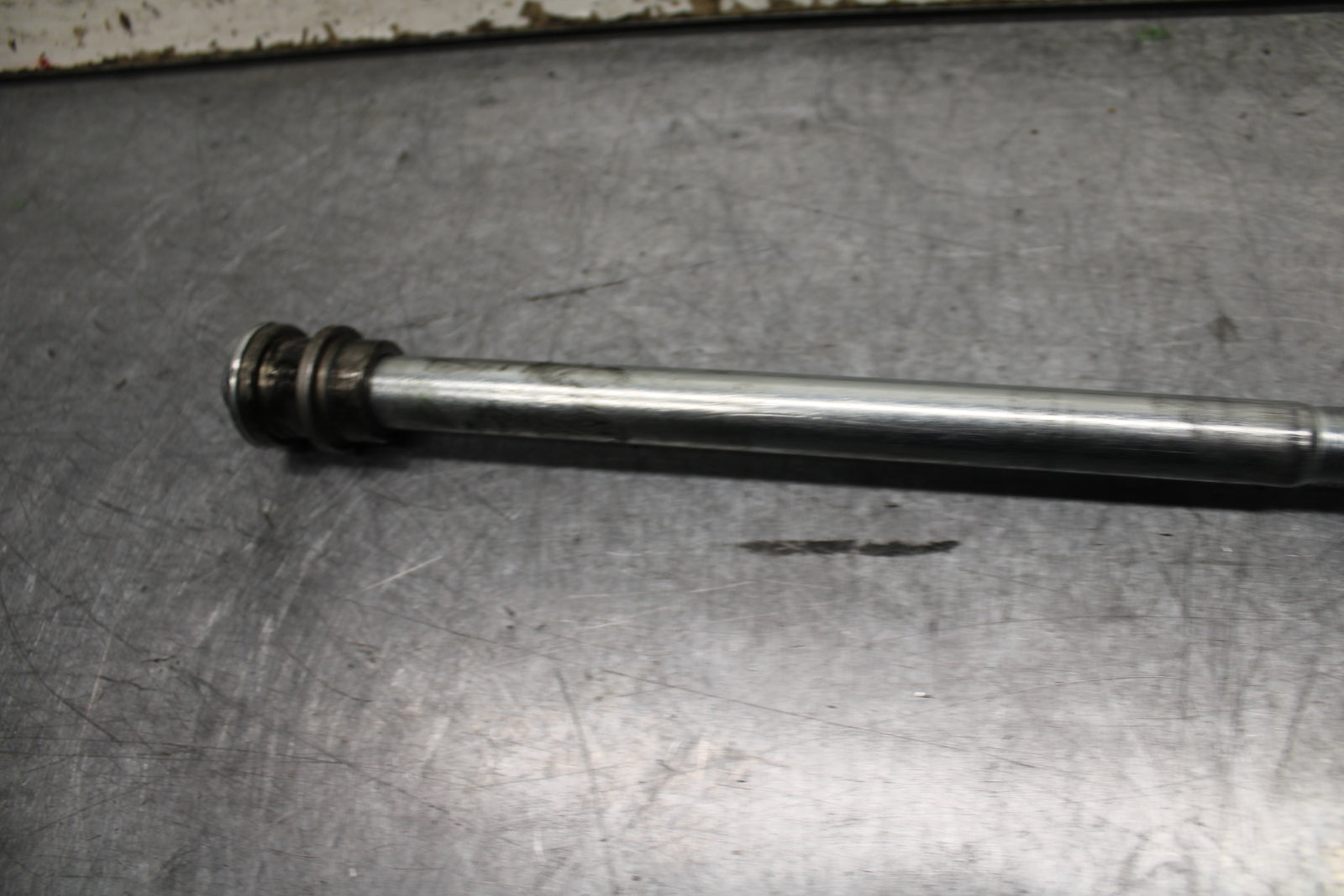 24 KAWASAKI NINJA 500 ABS FRONT WHEEL RIM AXLE PIVOT BOLT BB744