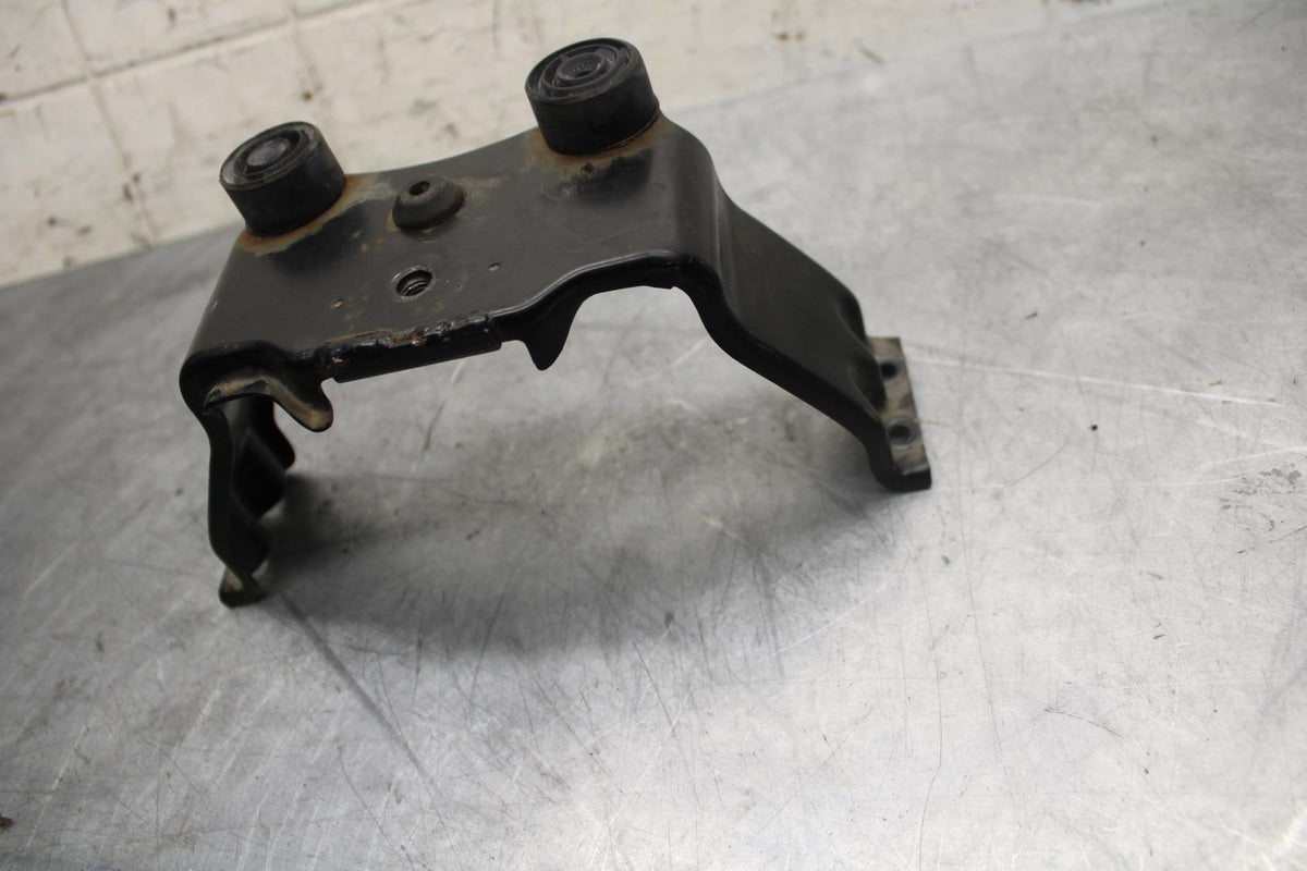 2005 Kawasaki Ninja 500R EX500D GAS TANK FUEL CELL PETROL RESERVOIR BRACKET BB36