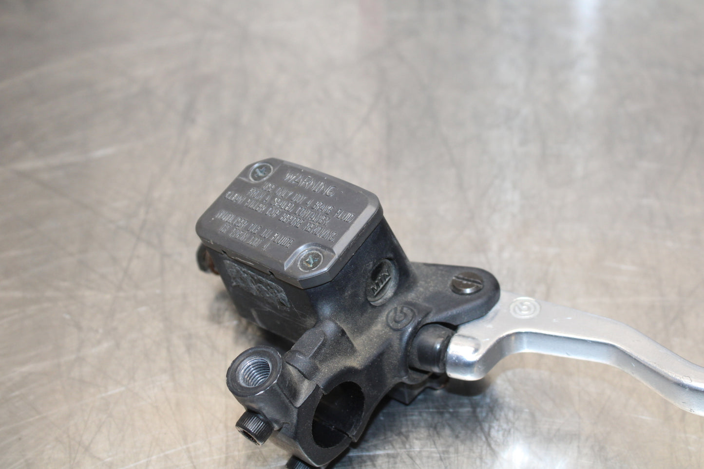 08 MOTO GUZZI BREVA 750 FRONT BRAKE MASTER CYLINDER w/ LEVER BB154