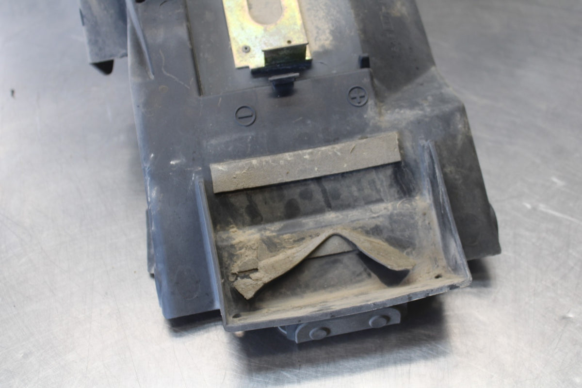 97-00 SUZUKI GSXR600 SRAD REAR BACK TAIL UNDERTAIL BATTERY TRAY PLASTIC BB921