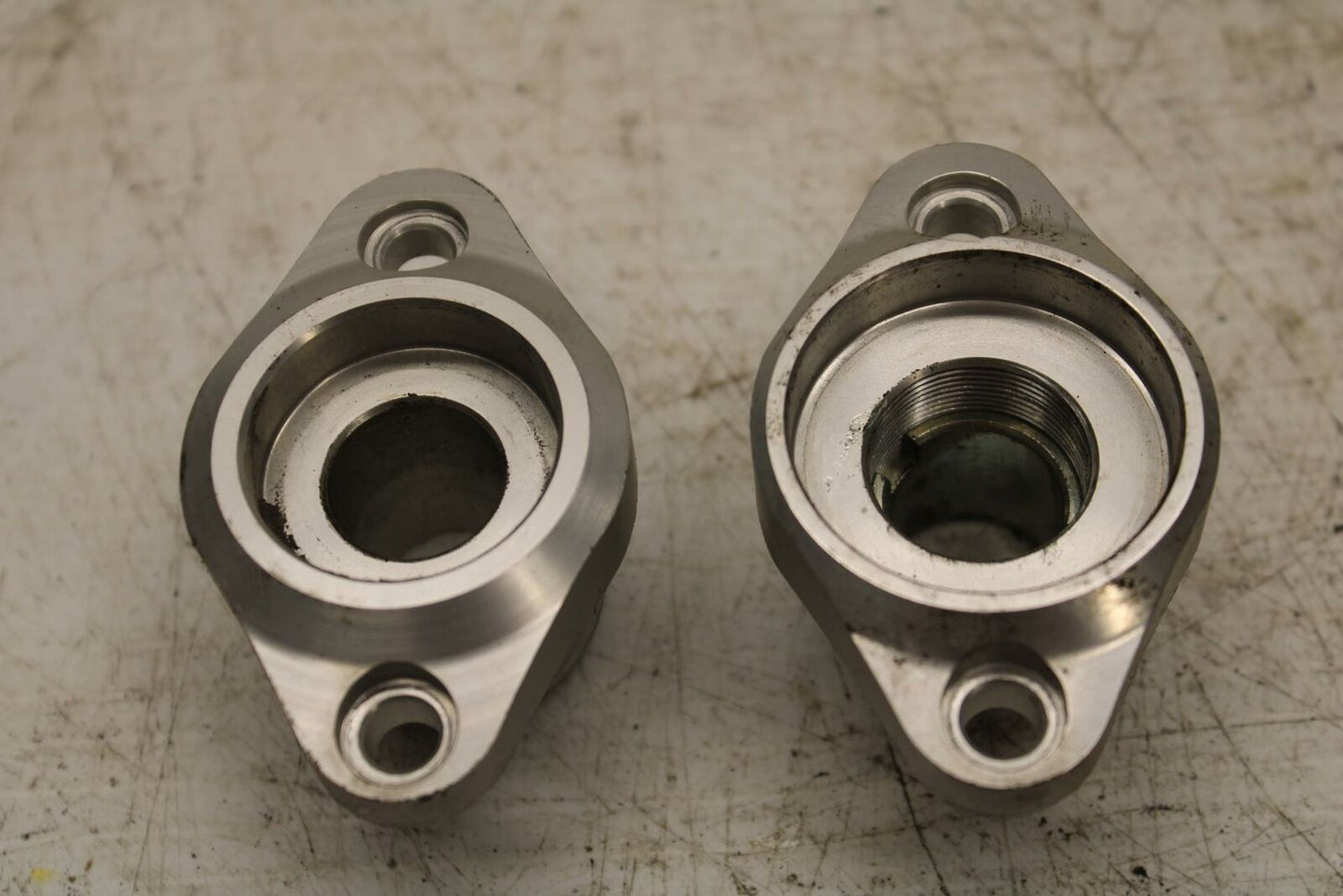 07-16 TRIUMPH STREET TRIPLE REAR BACK SWINGARM BOLT SUSPENSION PIVOT AXLE BB361