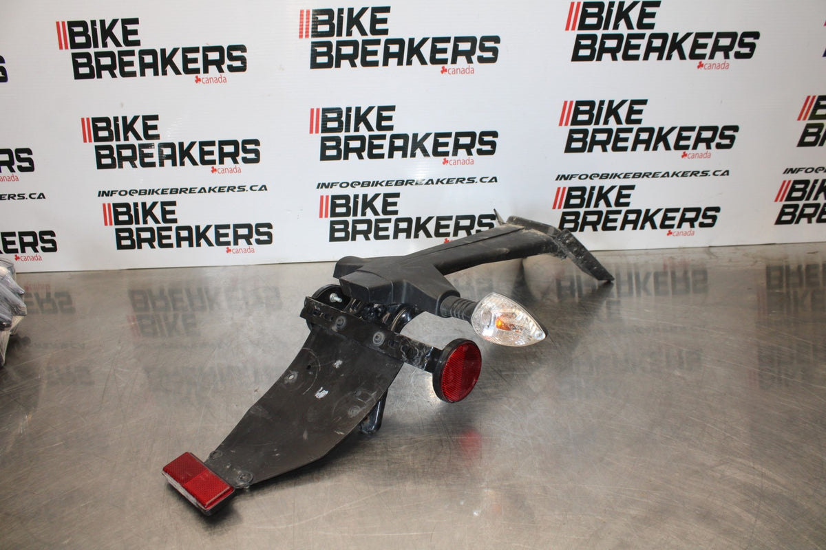 17-22 KTM 390 DUKE REAR BACK FENDER MUD GUARD BB180