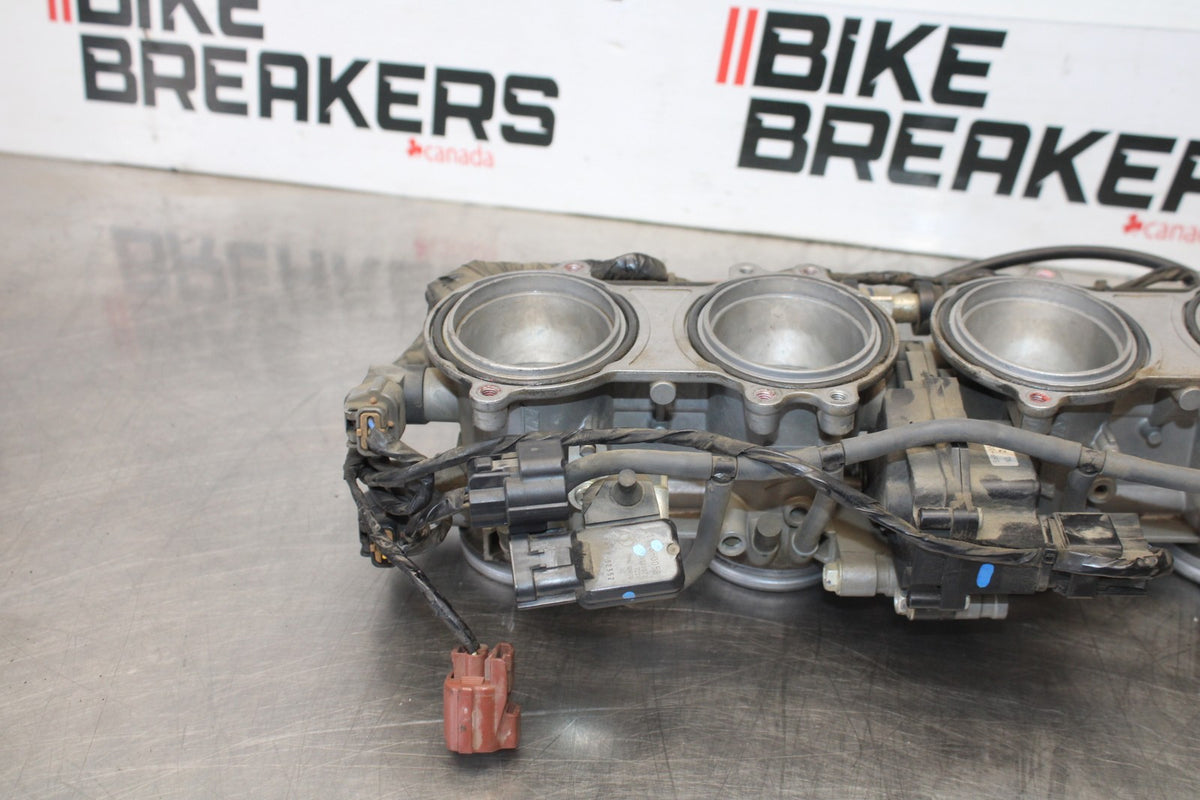 08 KAWASAKI NINJA ZX10R MAIN FUEL INJECTORS / THROTTLE BODIES BB902