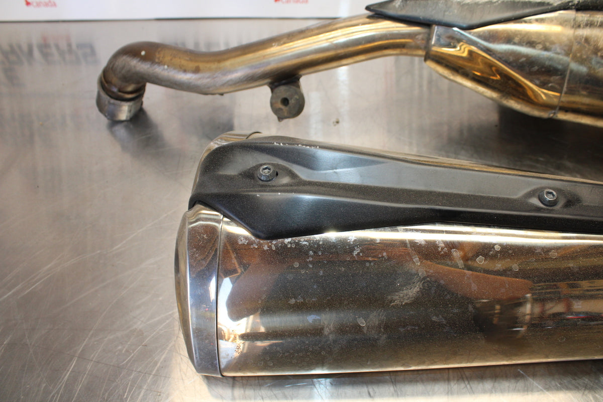 07 KAWASAKI Z1000 EXHAUST PIPE MUFFLER SLIP ON CAN SILENCER SET BB148