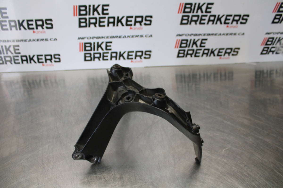 06-07 HONDA CBR1000RR UPPER FAIRING MIRROR GAUGES STAY BRACKET BB166