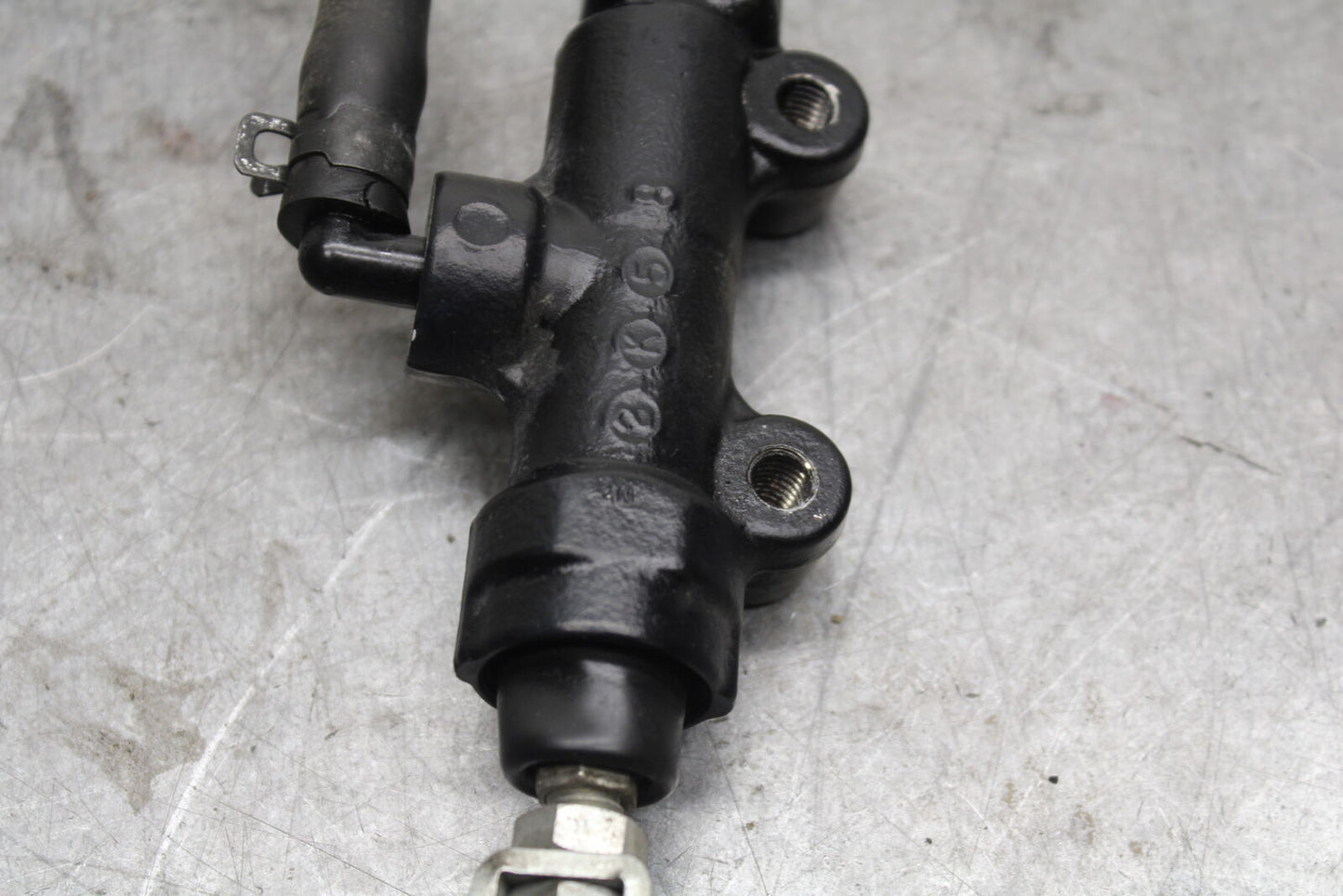 13-18 KAWASAKI NINJA ZX6R REAR BACK BRAKE MASTER CYLINDER W RESERVOIR BB682