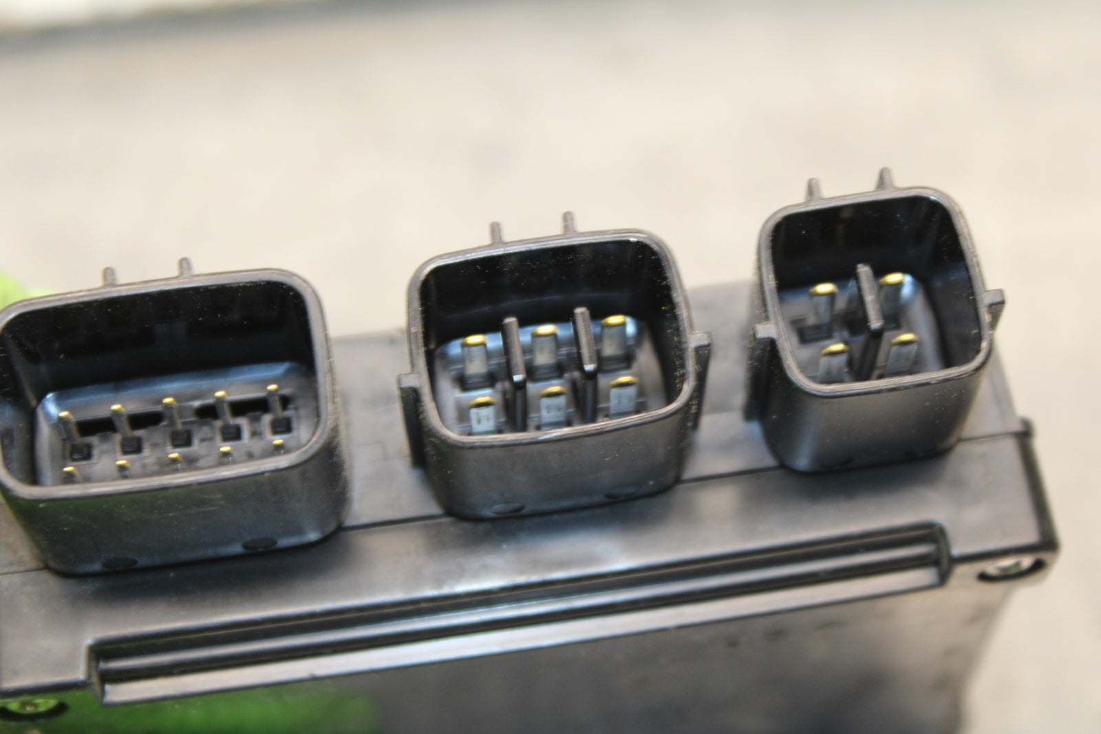 12-13 KAWASAKI Z1000 RELAY ASSEMBLY FUSE BOX BB743